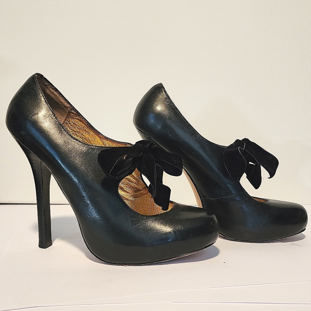 Dolce Vita Stiletto Mary Jane Pumps Heels